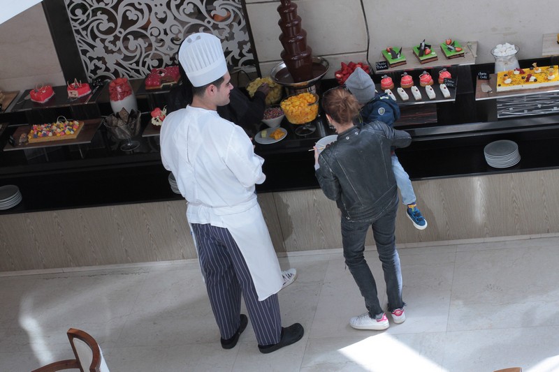 Sunday Buffet at Kempinski Summerland Hotel